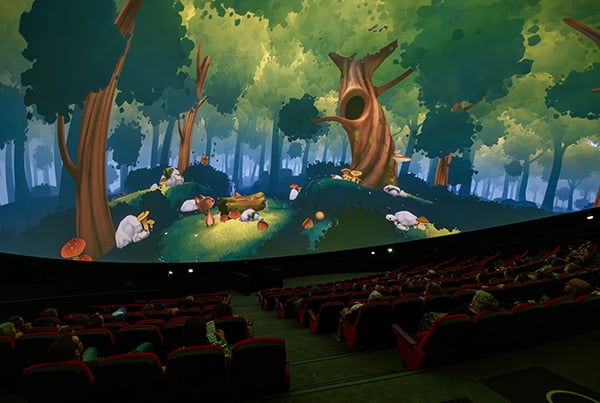 ANIMATED MOVIE FOR KIDS
Two squirrels go in search of hazelnuts on the planets of the solar system...