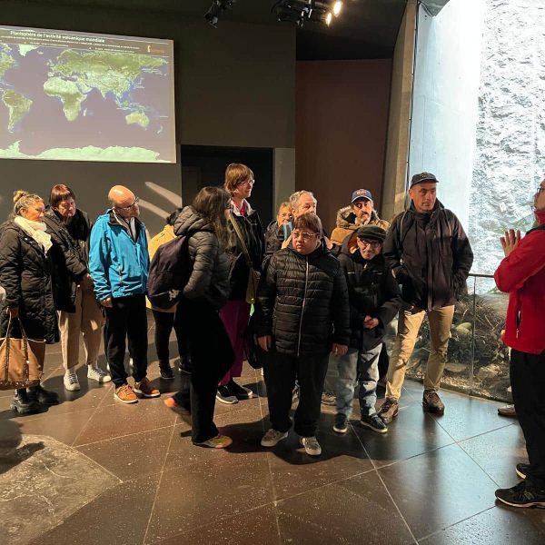 WhatsApp Image 2025-09-24 at 21.15.32 WhatsApp Image 2025-09-24 at 21.15.32